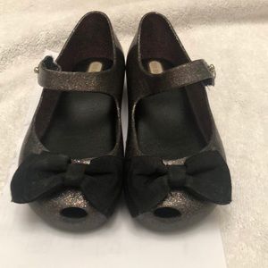 Girls/Toddler Shoes - gel w cushion sz9